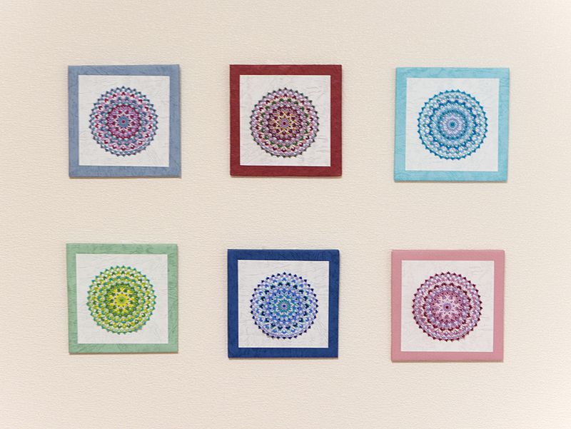 Display Idea of Small Round Doilies: Wall decorations