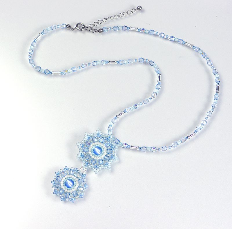 Spring Flower Necklace - blue