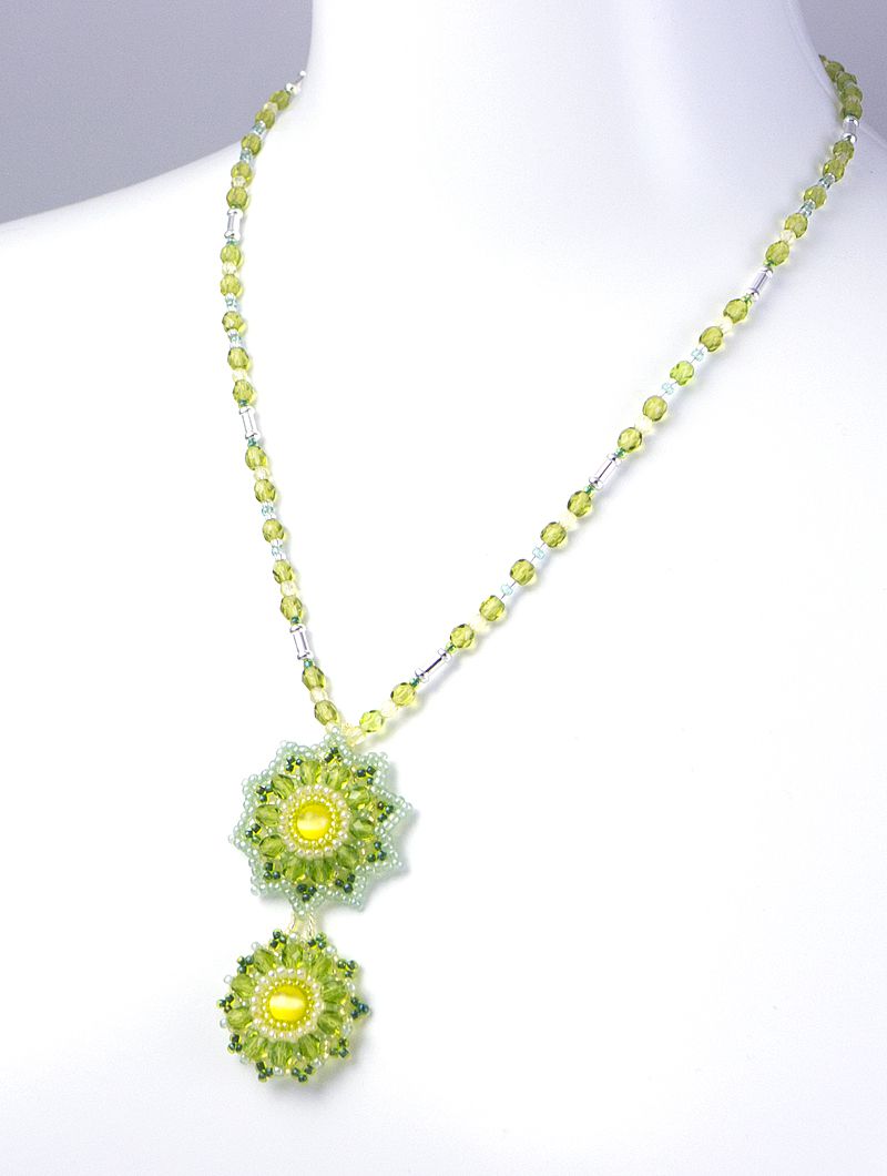 Spring Flower Necklace - green