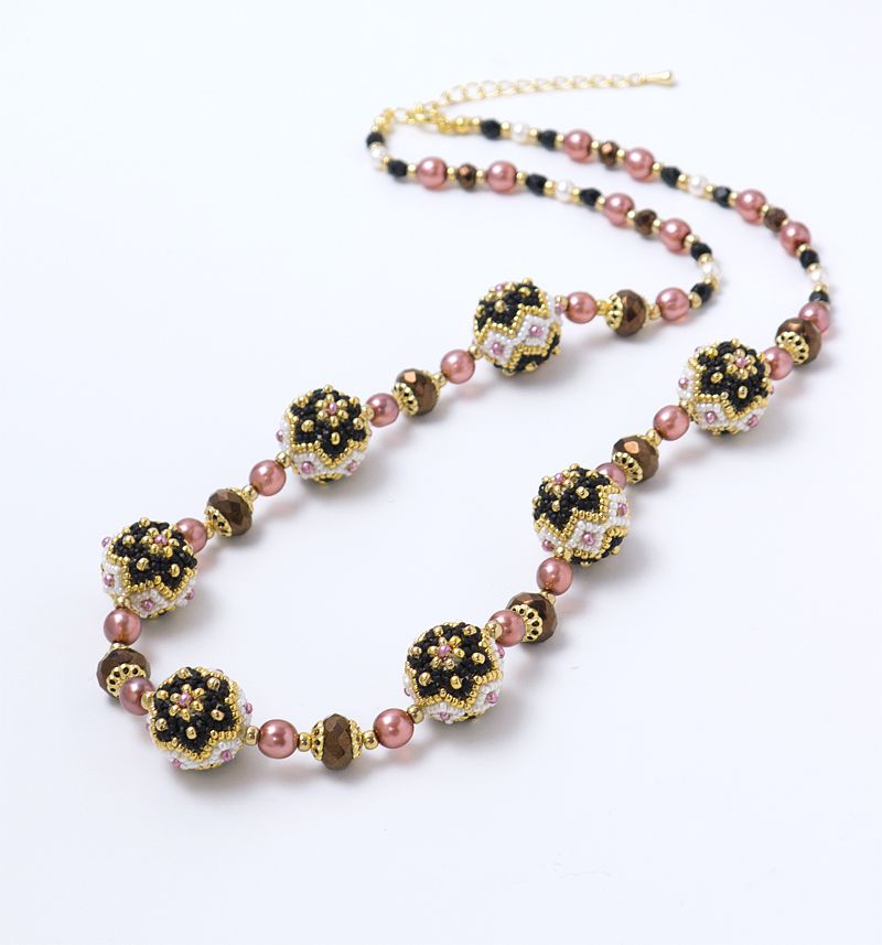 Flowery Ball Necklace