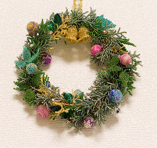 Green Wreath by weaving seed beads